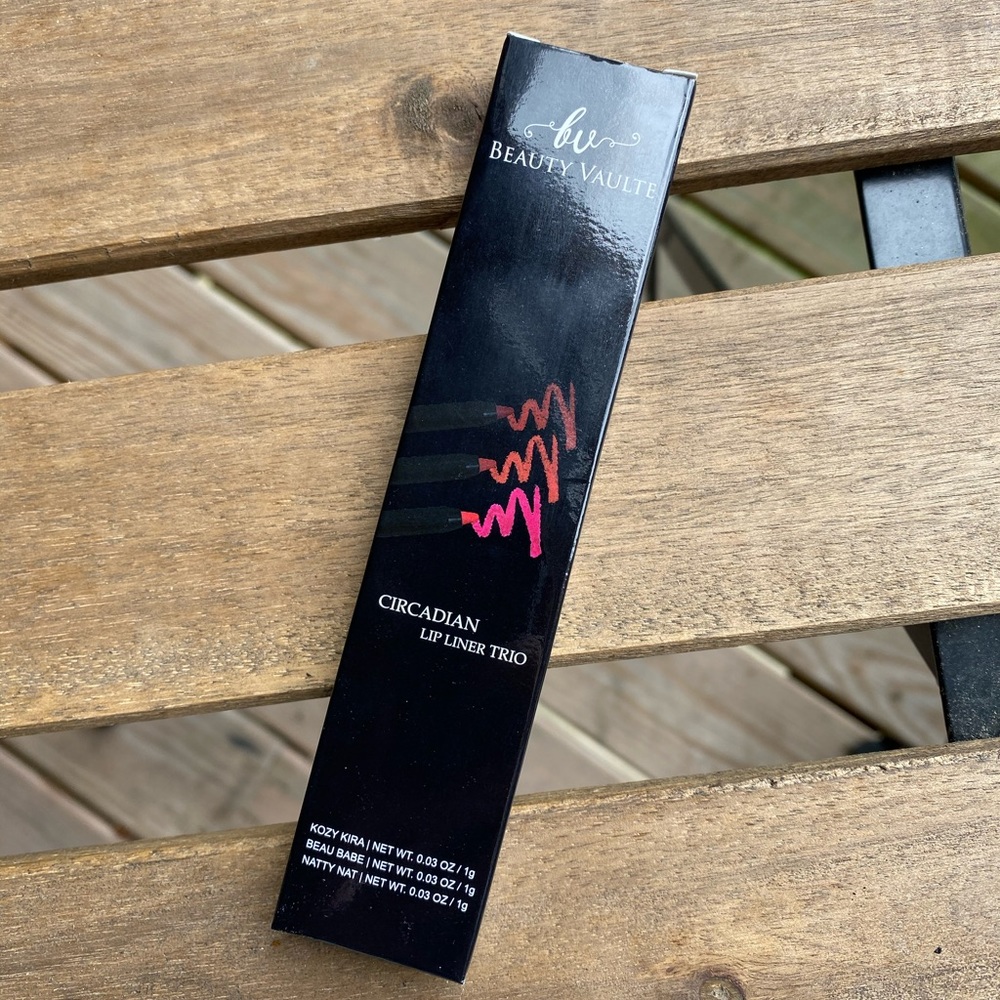 Lip liner trio +freebies